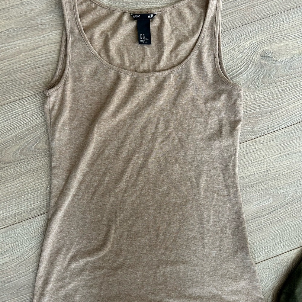 NWT - Set Of 2 Women’s Active Basic Layering Tank Tops Green Brown Size XS - Picture 4 of 5